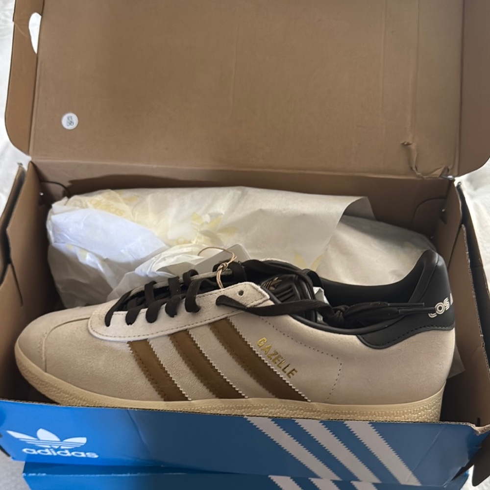 Adidas Gazelle Cream with Brown Stripes- LAFC